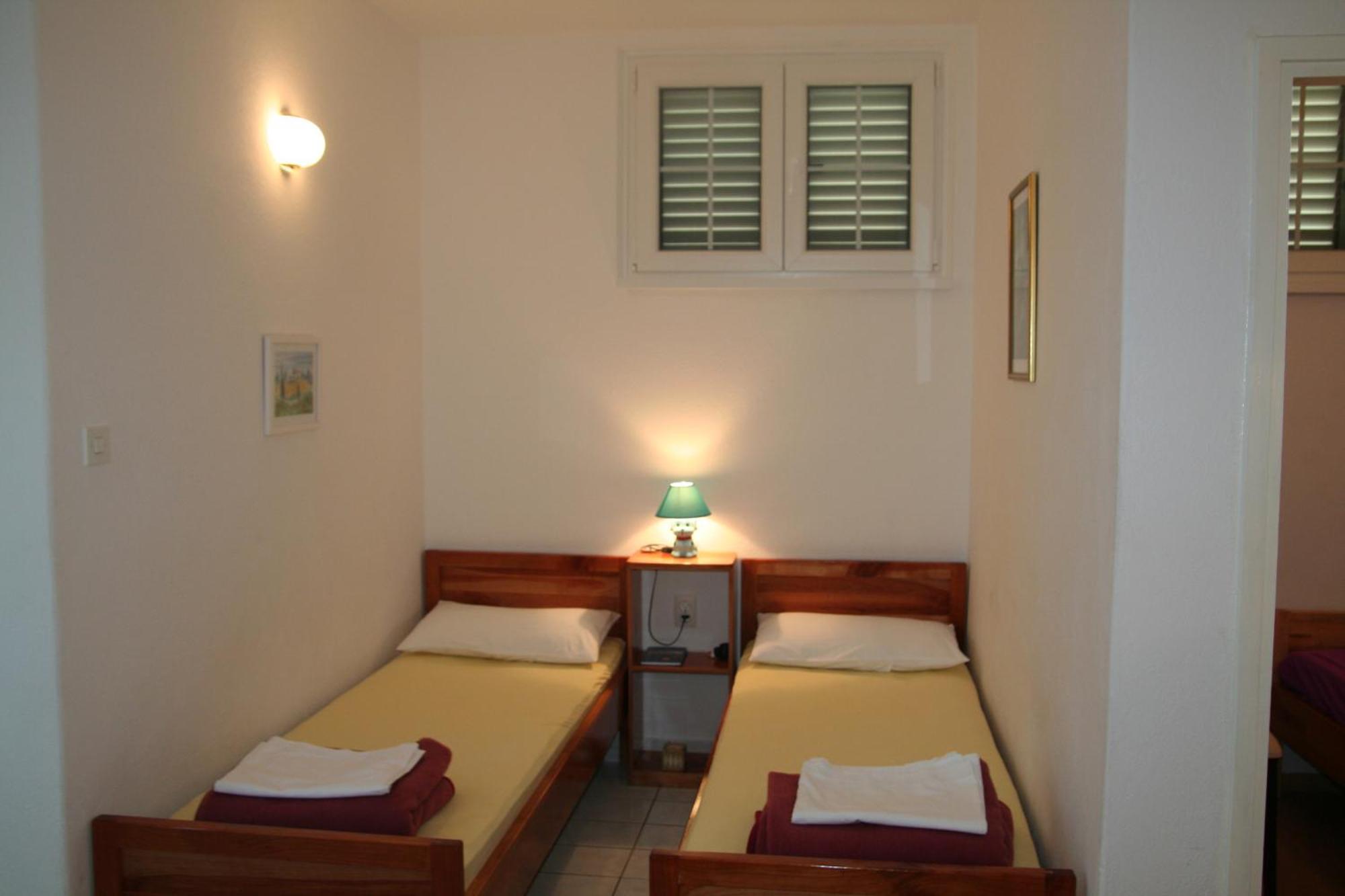 Apartments Soldo Pinezići Kamer foto