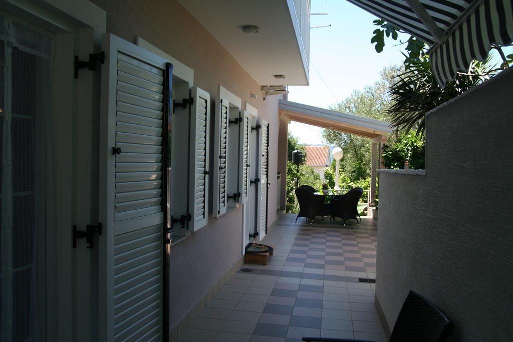 Apartments Soldo Pinezići Buitenkant foto